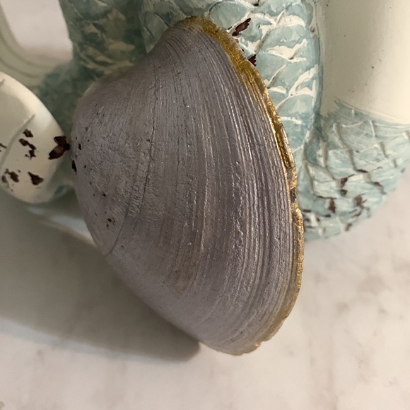 Shabby Chic Boho Shell Decor - Handmade Soy Wax Candle in a Seashell - Picture 7 of 14